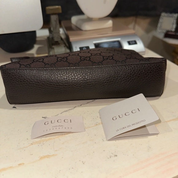 gucci new without tags canvas monogram cosmetic case - Picture 7 of 16